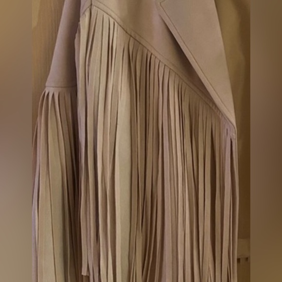 Flawless- Walford Cropped Faux Suede Fringe Jacket - Size L - Picture 4 of 10